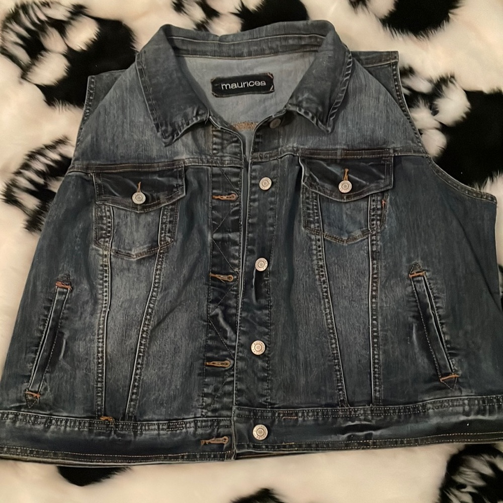 Never been worn Maurice’s Jean vest - Picture 2 of 3